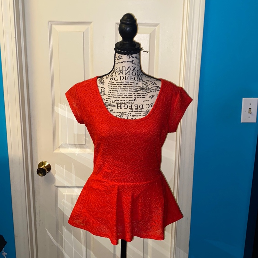Sexy red Guess peplum top